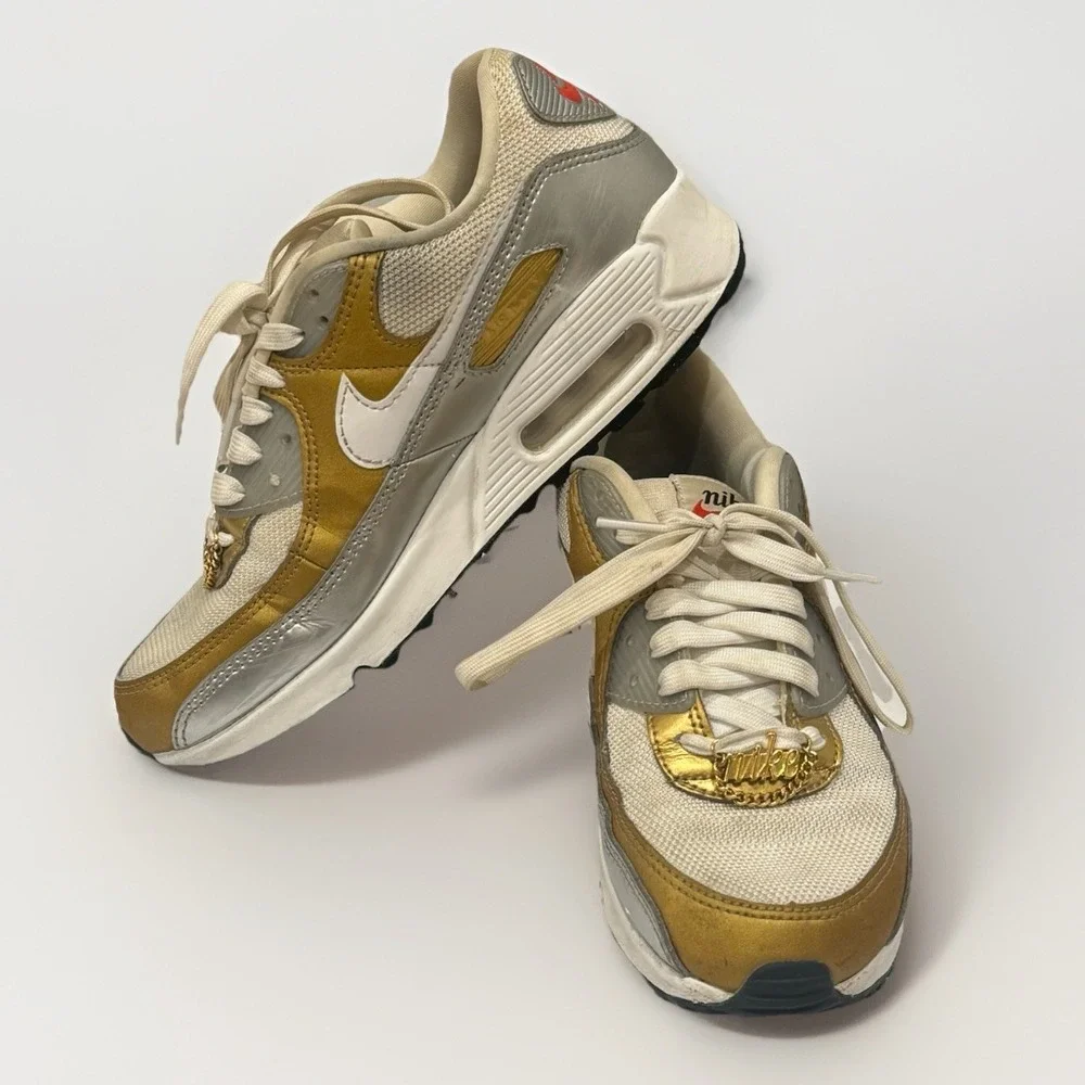 Nike Air Max 90 SE White Metallic Charmed Womens 7.5 High Top Sneaker DJ6208-100